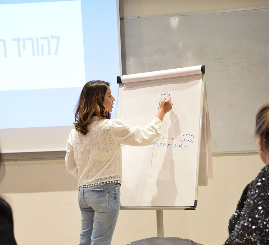 ריפוי לפני התקדמות: למה החסמים בעסק הם בכלל פלונטר רגשי?